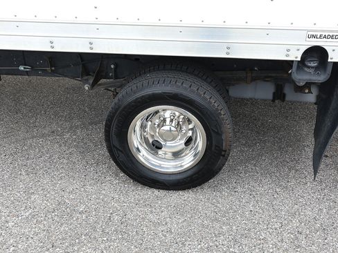 Used 2023 Ford E-450 and Econoline 450 Super Duty w/ Power Windows & Locks Group RWD image 4
