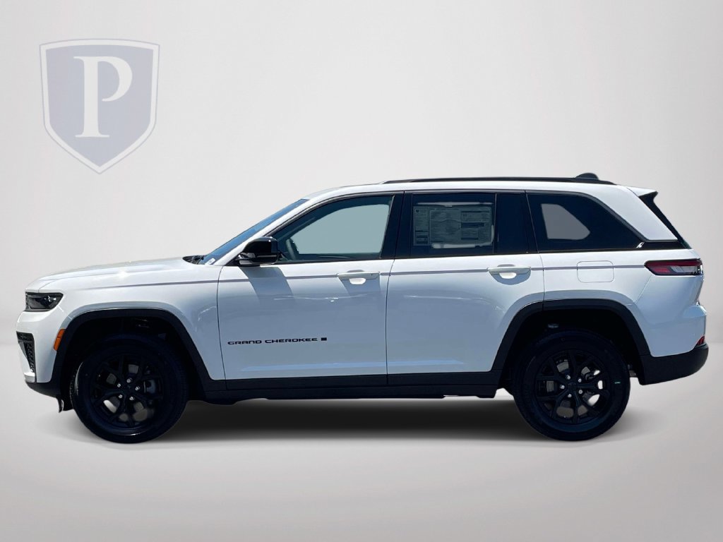 New 2026 Jeep Grand Cherokee Altitude AWD/4WD image 5