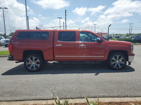 Used 2015 Chevrolet Silverado 1500 LTZ Z71 w/ LTZ Plus Package AWD/4WD image 7