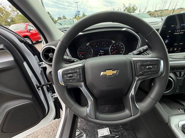 New 2026 Chevrolet Blazer LT w/ Convenience Package AWD/4WD image 13