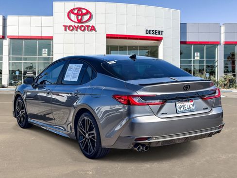 Used 2025 Toyota Camry XSE FWD image 5