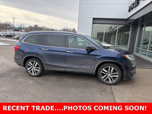 Used 2018 Honda Pilot Touring image 3