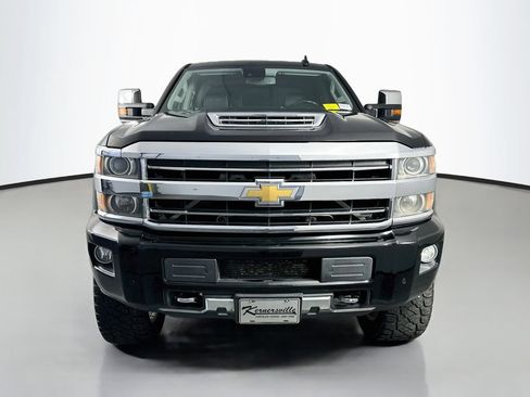 Used 2018 Chevrolet Silverado 2500 High Country w/ Duramax Plus Package AWD/4WD image 2