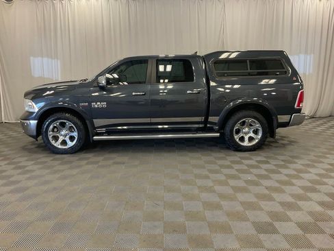 Used 2016 RAM 1500 Laramie w/ Convenience Group AWD/4WD image 8