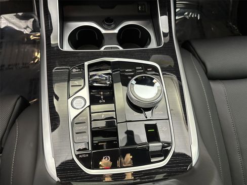 New 2026 BMW X7 xDrive40i w/ Executive Package image 23