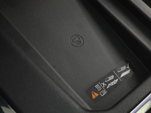 Used 2021 GMC Sierra 1500 AT4 w/ AT4 Premium Package image 14