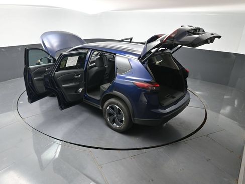 Used 2024 Nissan Rogue SV AWD/4WD image 64