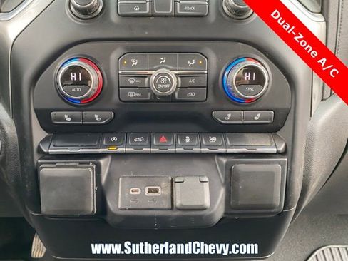Used 2021 Chevrolet Silverado 1500 LT image 4