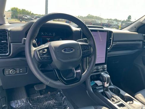 Used 2026 Ford Ranger Lariat w/ FX4 Off-Road Package AWD/4WD image 10