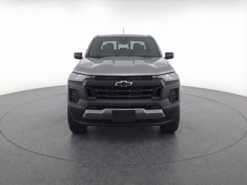 Used 2024 Chevrolet Colorado Trail Boss image 2