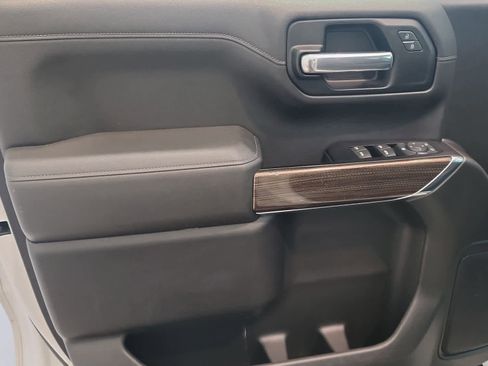 Used 2019 Chevrolet Silverado 1500 LT w/ All-Star Edition AWD/4WD image 10