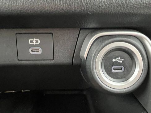 Used 2024 Toyota Grand Highlander XLE image 6