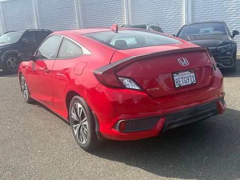 Used 2018 Honda Civic EX-T image 3