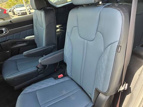 Used 2025 Kia Sorento SX Prestige AWD/4WD image 11