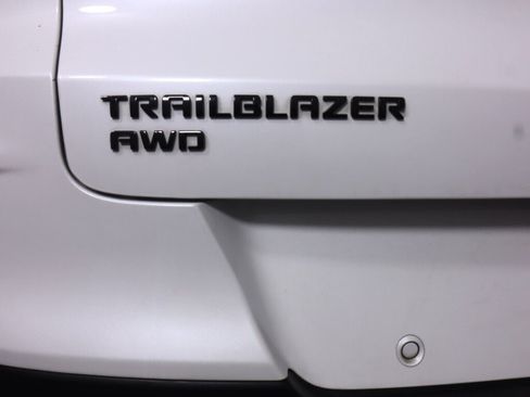 Used 2021 Chevrolet TrailBlazer RS w/ Sun and Liftgate Package AWD/4WD image 33
