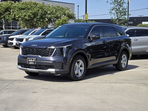 New 2026 Kia Sorento LX FWD image 2