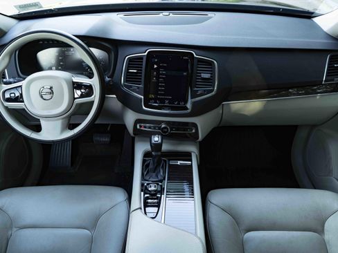 Used 2019 Volvo XC90 T6 Momentum w/ Protection Package Premier AWD/4WD image 26