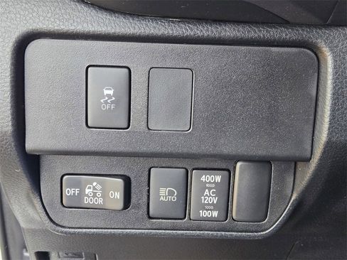 Used 2020 Toyota Tacoma TRD Off-Road image 26