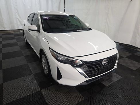 Used 2024 Nissan Sentra S FWD image 3