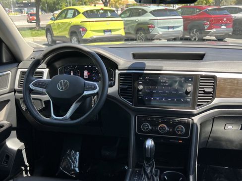 Used 2023 Volkswagen Atlas SE AWD/4WD image 23