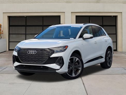 Used 2024 Audi Q4 e-tron Prestige image 3