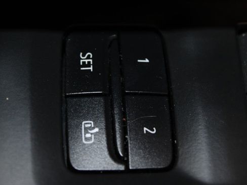 Used 2021 Chevrolet Tahoe Z71 w/ Z71 Off-Road Package image 36