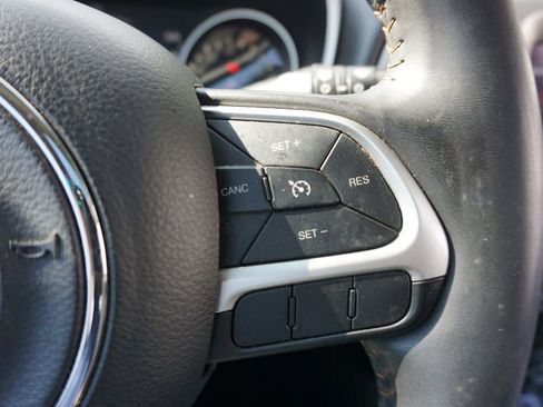 Used 2018 Jeep Compass Latitude w/ Popular Equipment Group image 8