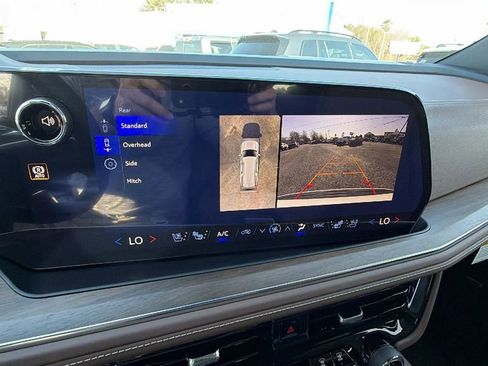 New 2026 Chevrolet Suburban High Country image 27