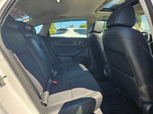 Used 2022 Honda Civic Touring image 13