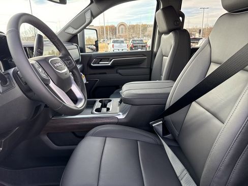 New 2026 GMC Sierra 2500 SLT w/ SLT Premium Package image 5