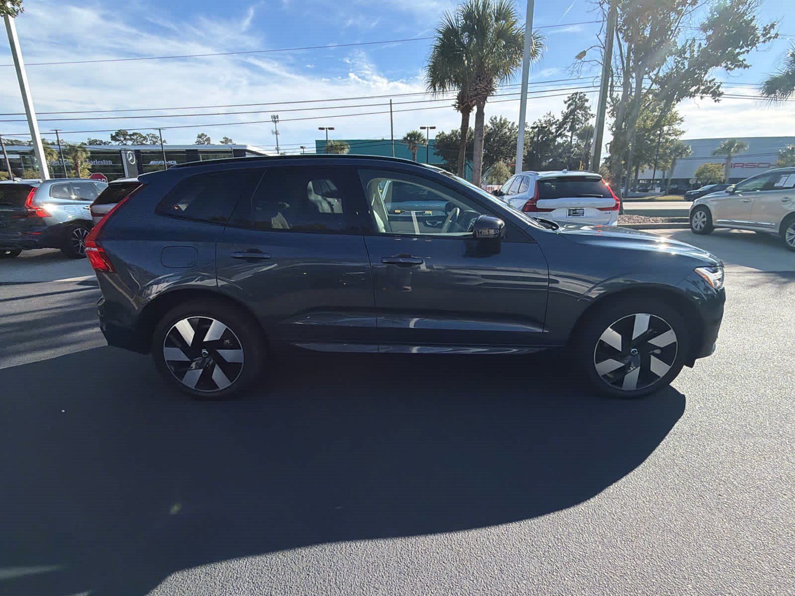 Used 2024 Volvo XC60 T8 Plus w/ Protection Package Premier AWD/4WD image 17