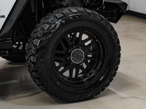 Used 2015 Jeep Wrangler Sport w/ Quick Order Package 24S AWD/4WD image 43
