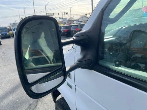 Used 2017 Ford E-350 and Econoline 350 Super Duty w/ Power Windows & Locks Group image 19