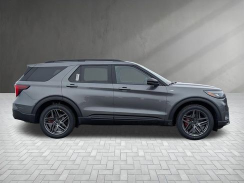 New 2026 Ford Explorer ST-Line w/ ST-Line Street Pack image 10