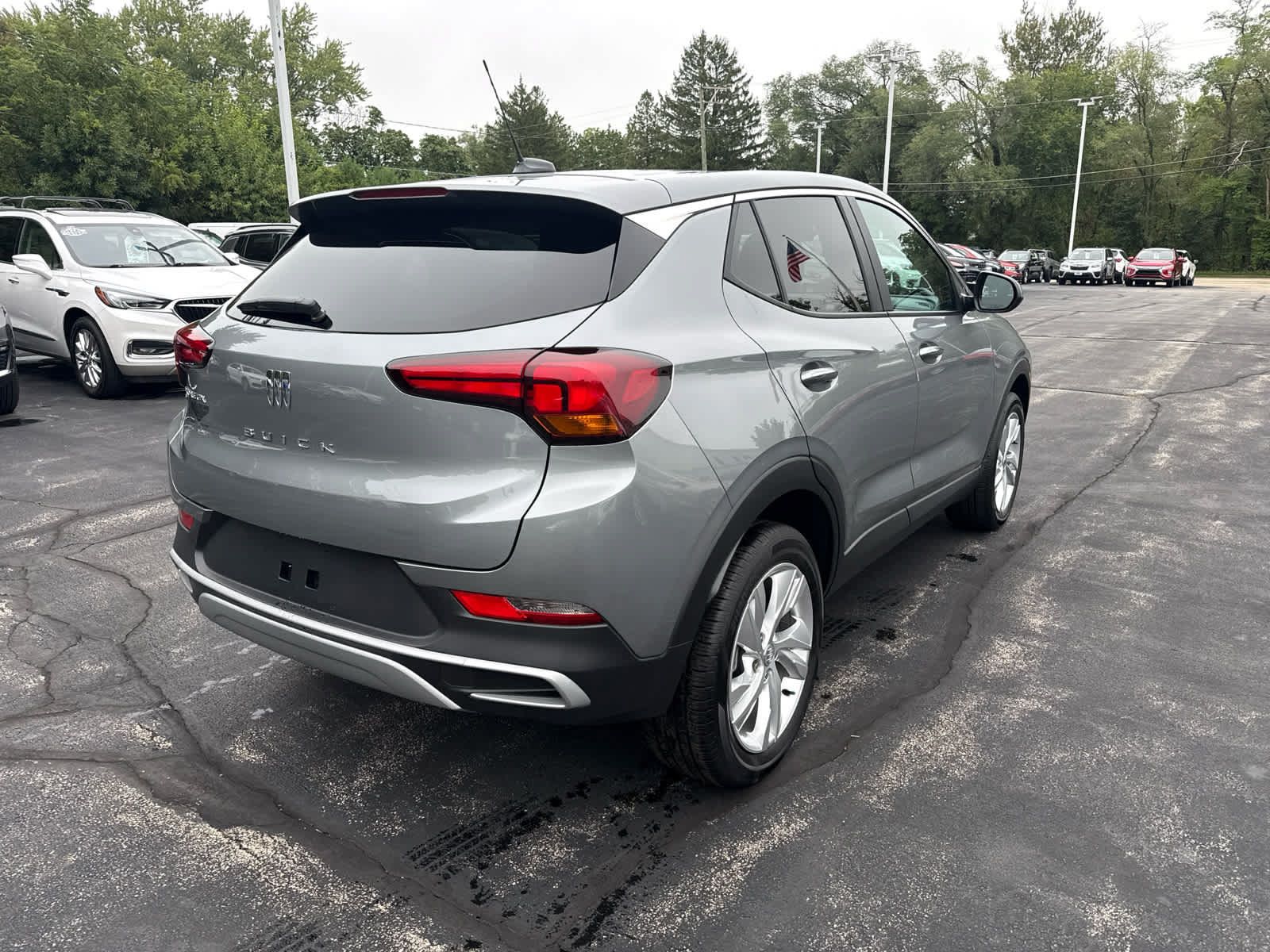 Used 2026 Buick Encore GX Preferred w/ Comfort Package AWD/4WD image 3