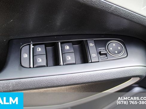 Used 2025 Kia Soul LX w/ LX Technology Package FWD image 34