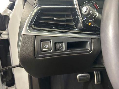 Certified 2024 Cadillac XT6 Sport AWD/4WD image 17