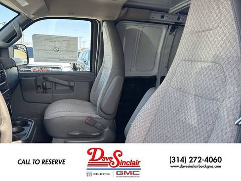 New 2026 GMC Savana 2500 RWD image 11
