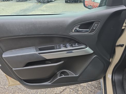 Used 2022 Chevrolet Colorado ZR2 AWD/4WD image 19