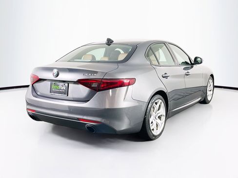 Used 2022 Alfa Romeo Giulia Ti image 9