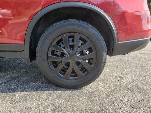 Used 2015 Nissan Rogue S AWD/4WD image 10