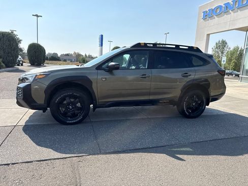Used 2025 Subaru Outback Wilderness AWD/4WD image 11