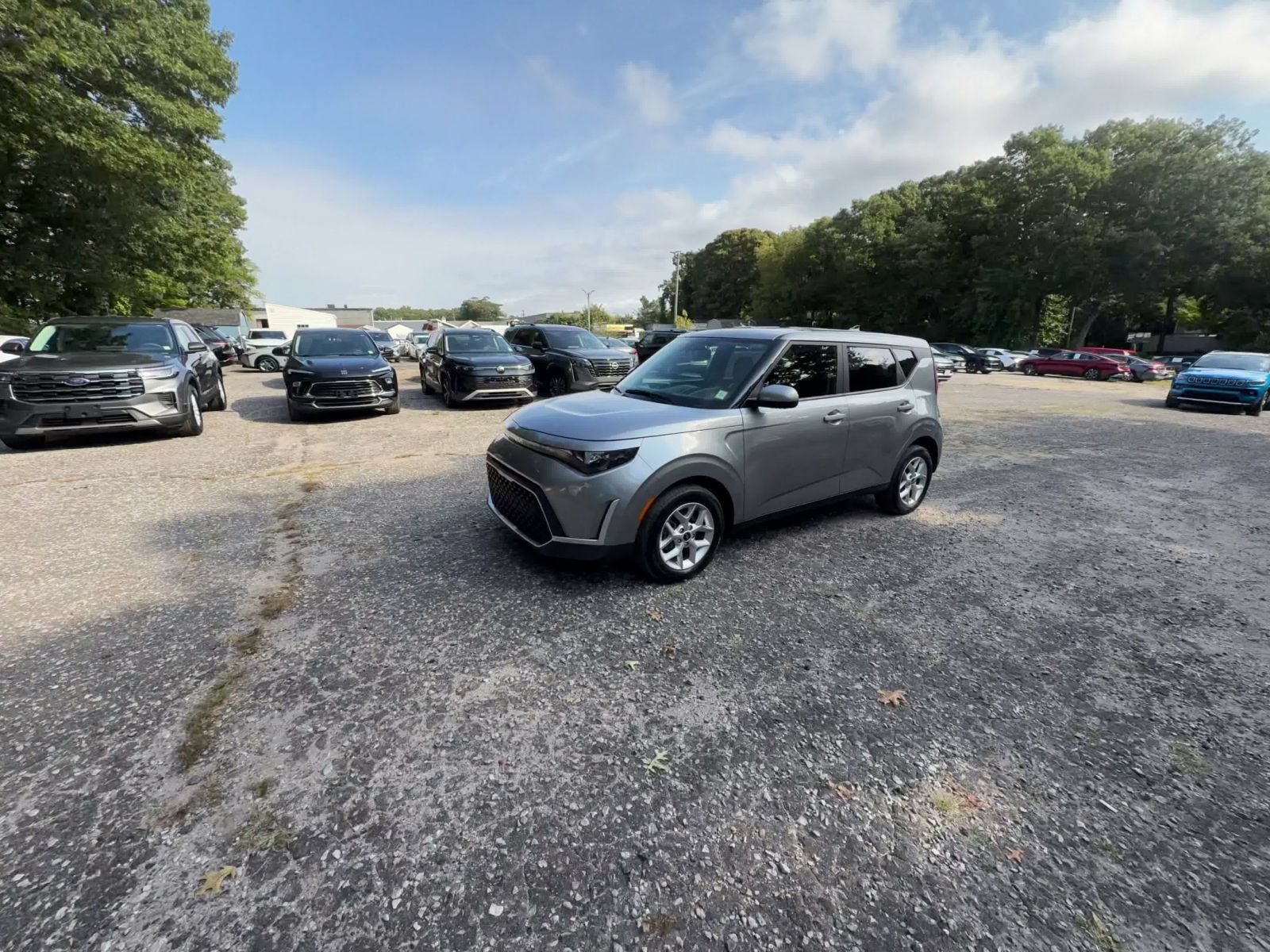 Used 2025 Kia Soul LX w/ LX Technology Package FWD image 6