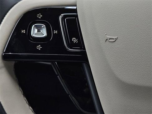 Used 2025 Lincoln Corsair Reserve w/ Equipment Group 202A image 19