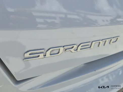 Certified 2023 Kia Sorento S w/ Panoramic Sunroof Package FWD image 14