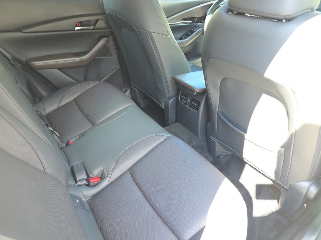 Used 2023 MAZDA CX-30 AWD 2.5 S w/ Premium Package image 18