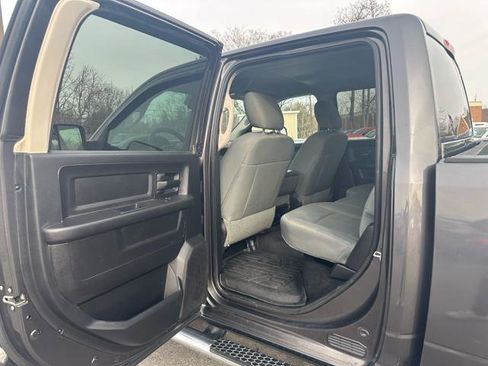 Used 2016 RAM 2500 Tradesman w/ Chrome Appearance Group image 13