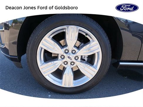 Certified 2023 Ford Expedition Platinum image 13