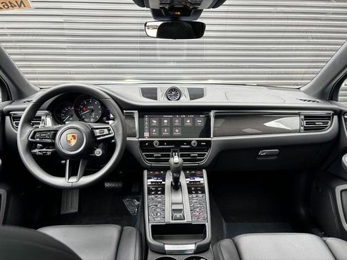 New 2026 Porsche Macan GTS image 13