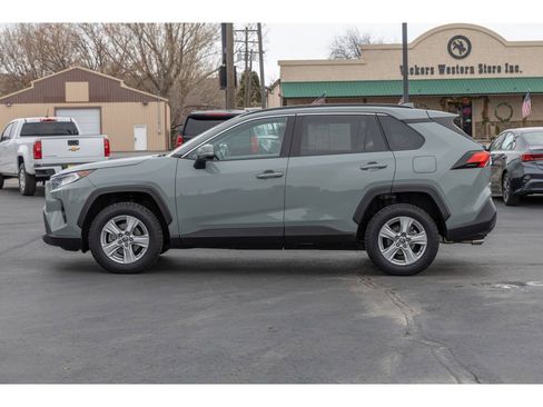 Used 2021 Toyota RAV4 XLE image 6